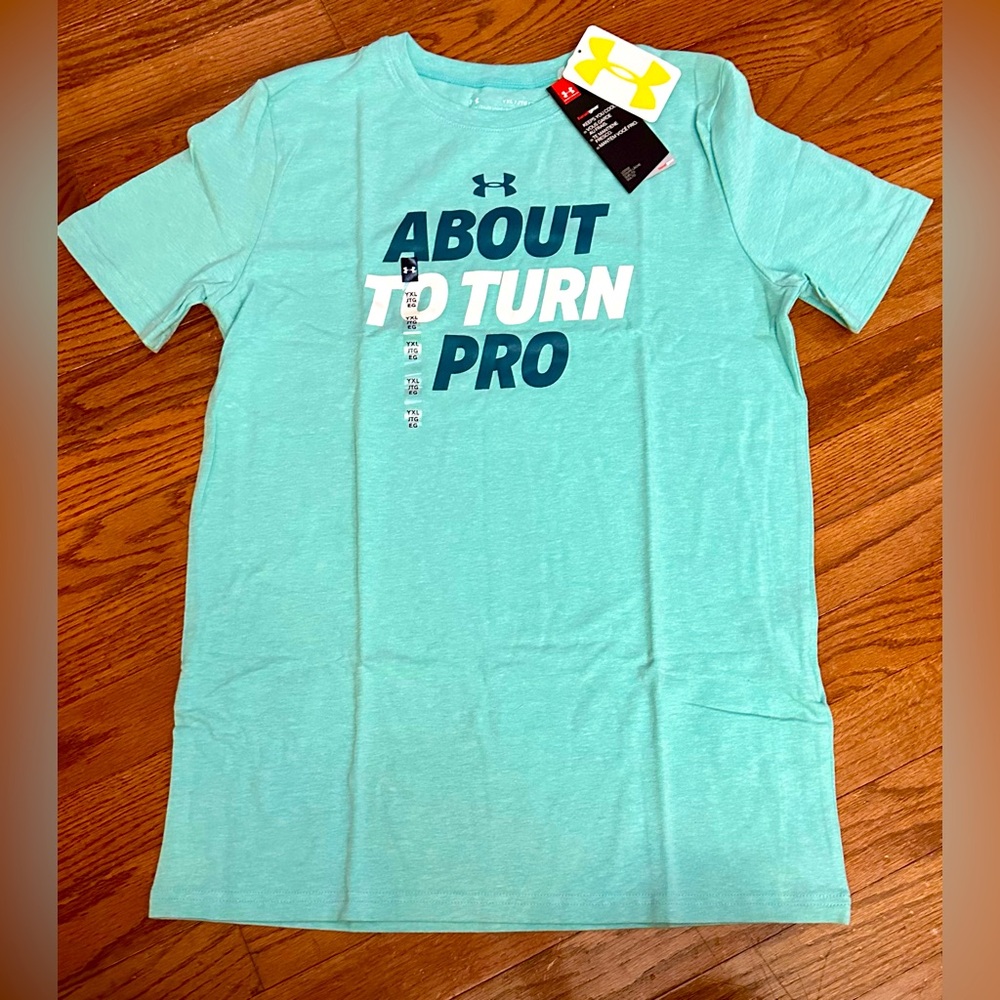Boys Under Armour t-shirt, new with tags, size youth XL